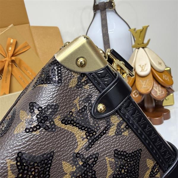 2026124173959982 270